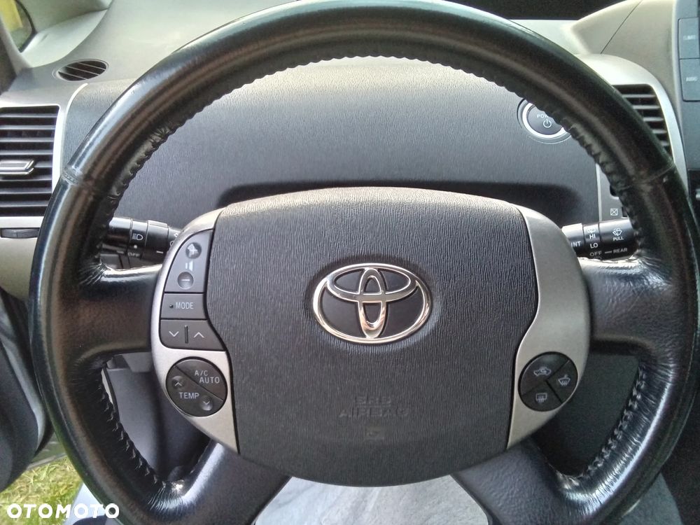 Toyota Prius 1.5 VVT-i Sol - 18