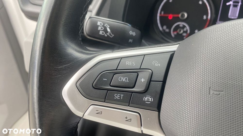 Volkswagen Transporter - 22