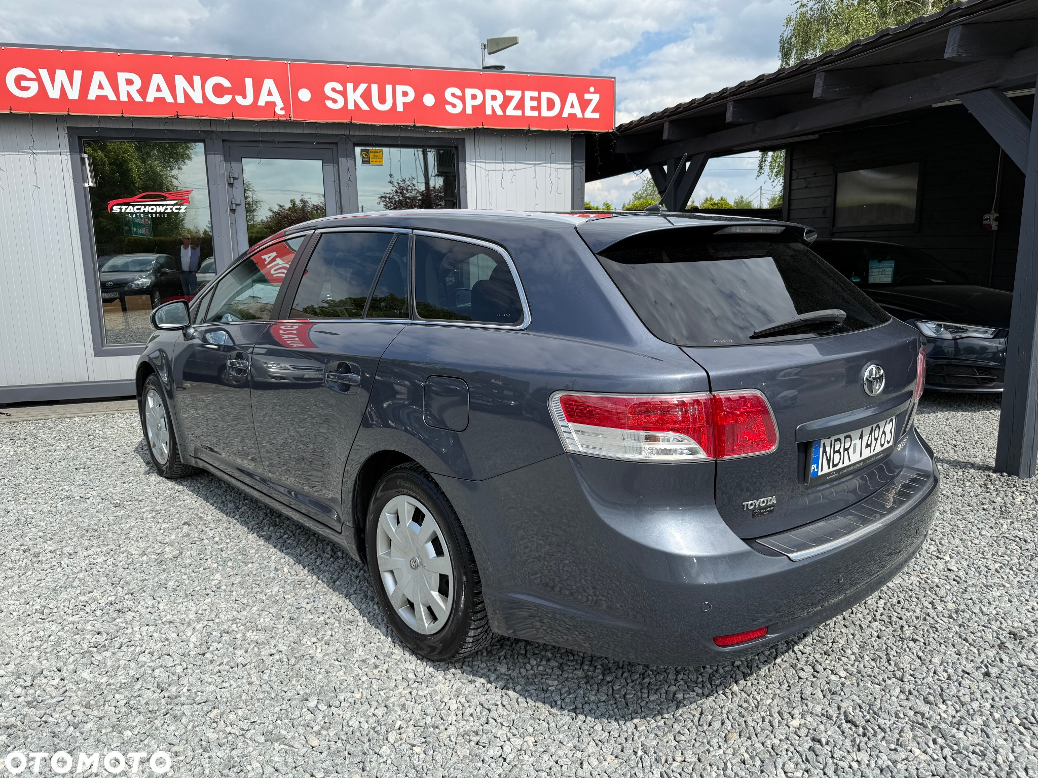 Toyota Avensis 1.8 Sol NAVI - 28