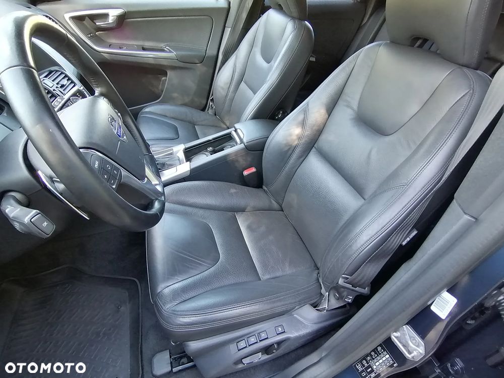 Volvo XC 60 D5 AWD Summum - 20