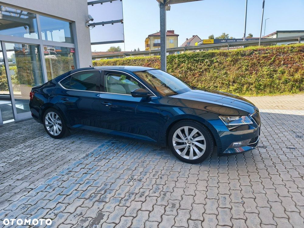 Skoda Superb 2.0 TDI Style - 9