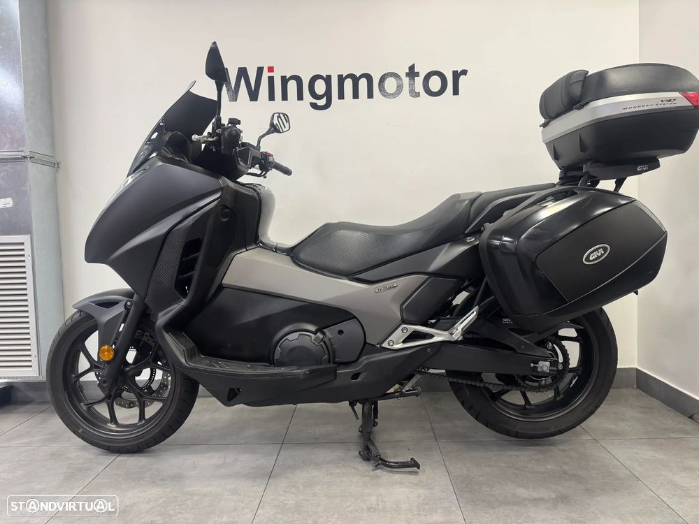 Honda Integra 750 - 2