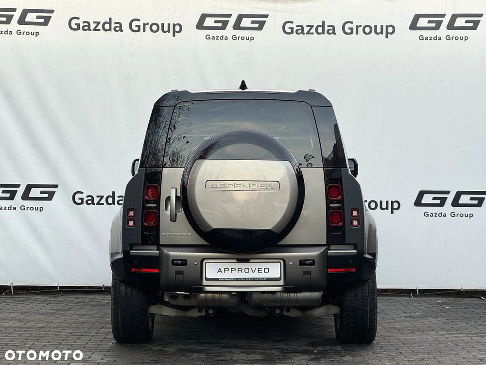 Land Rover Defender 110 D300 X-Dynamic HSE - 6