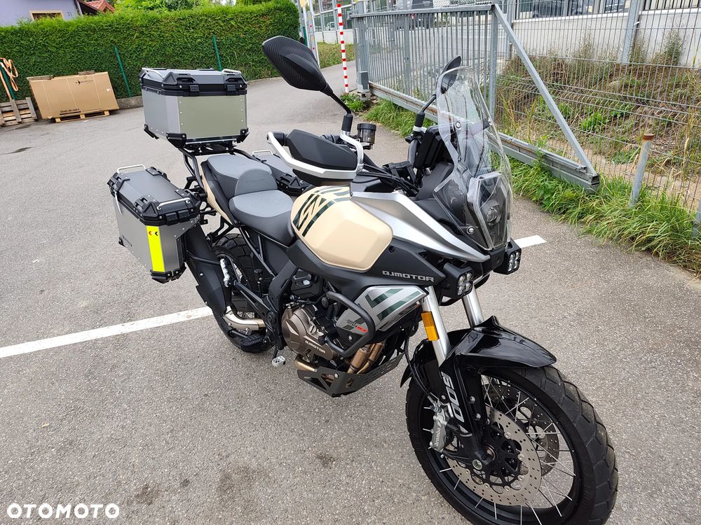 QJMOTOR SRT 600SX - 2