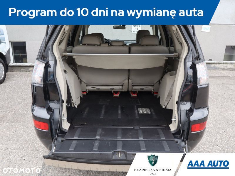 Mitsubishi Outlander - 20
