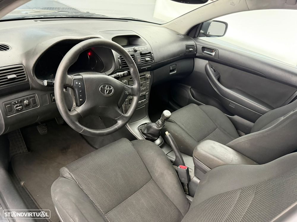 Toyota Avensis SW 2.2 D-4D - 7