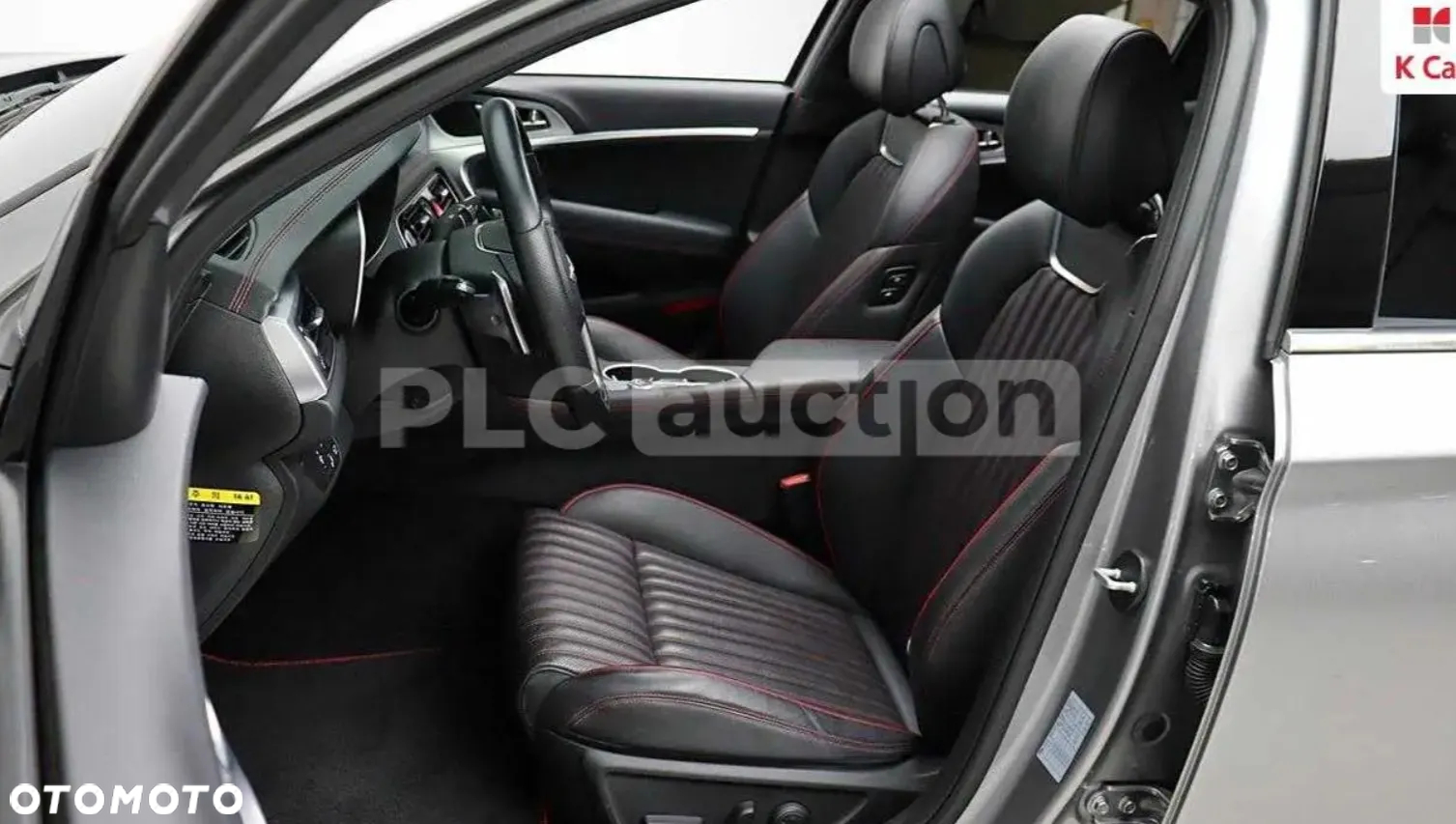 Hyundai Genesis - 13