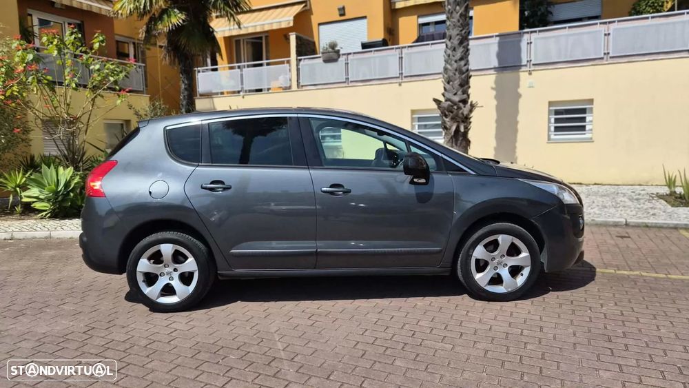 Peugeot 3008 1.6 HDi Allure - 1