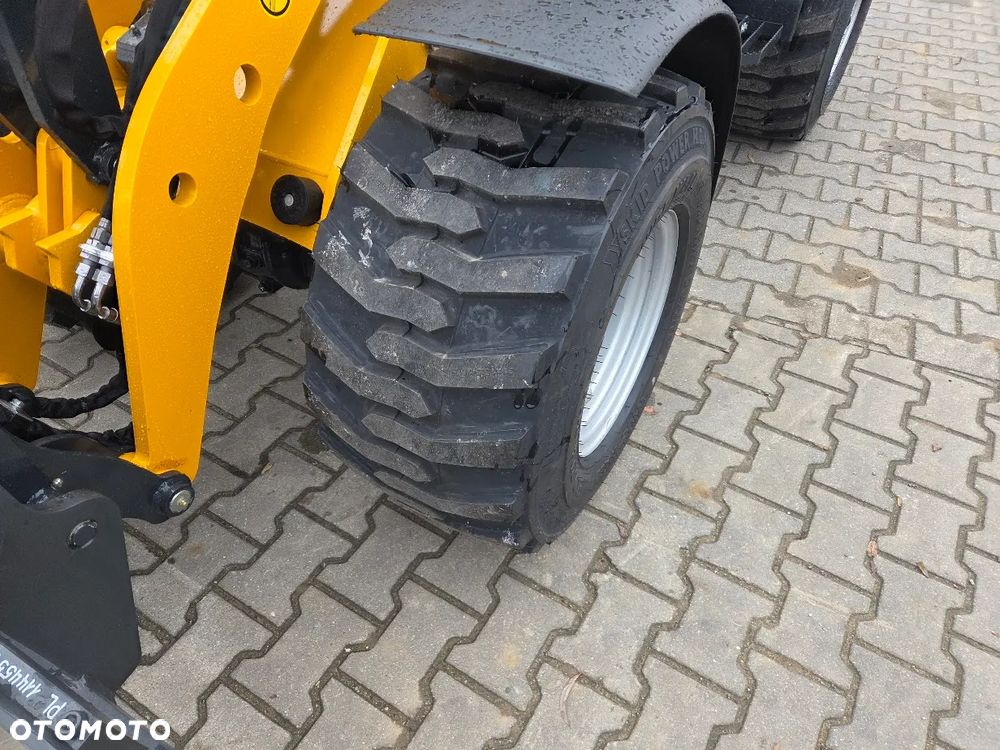 Schäffer Ładowarka Miniładowarka Schaffer 2445S - 2515kg Łyżka + Widły - 10