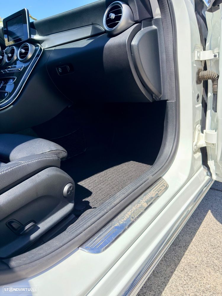 Mercedes-Benz C 300 BlueTEC Hybrid - 10