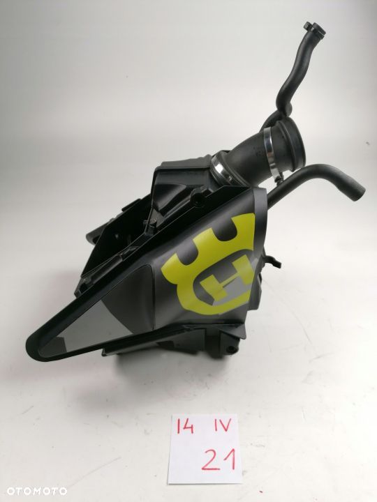HUSQVARNA 701 VITPILEN AIR BOX obudowa filtra - 1