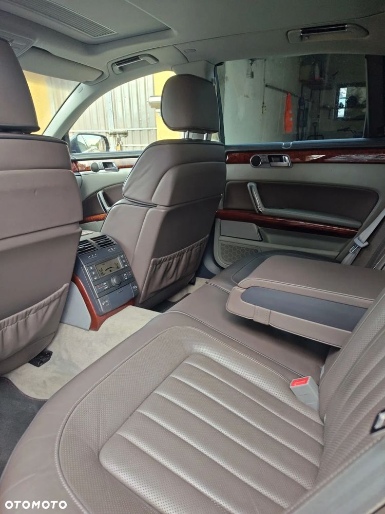 Volkswagen Phaeton 4.2 V8 4Mot (5 os.) - 32