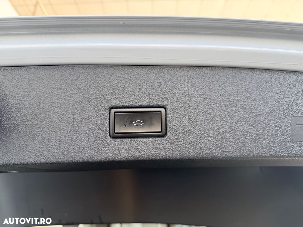 Volkswagen T-Roc 1.0 TSI OPF Style - 29