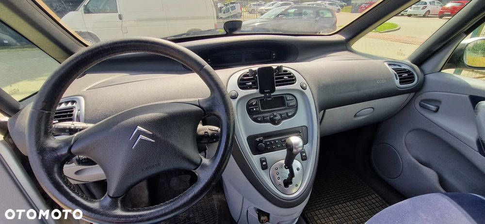 Citroën Xsara Picasso 2.0 16V Exclusive - 9