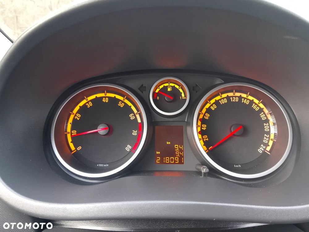 Opel Corsa 1.6 Turbo Color Race - 20