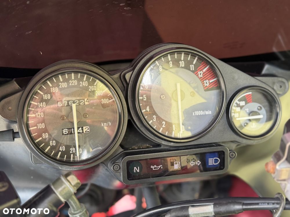 Yamaha Thunderace - 38