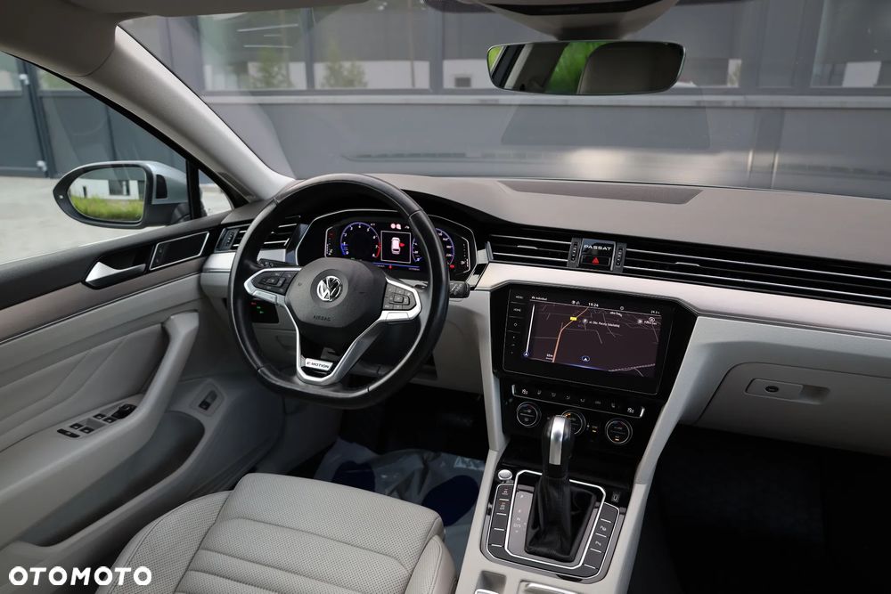 Volkswagen Passat 2.0 TSI 4Mot Elegance DSG - 9