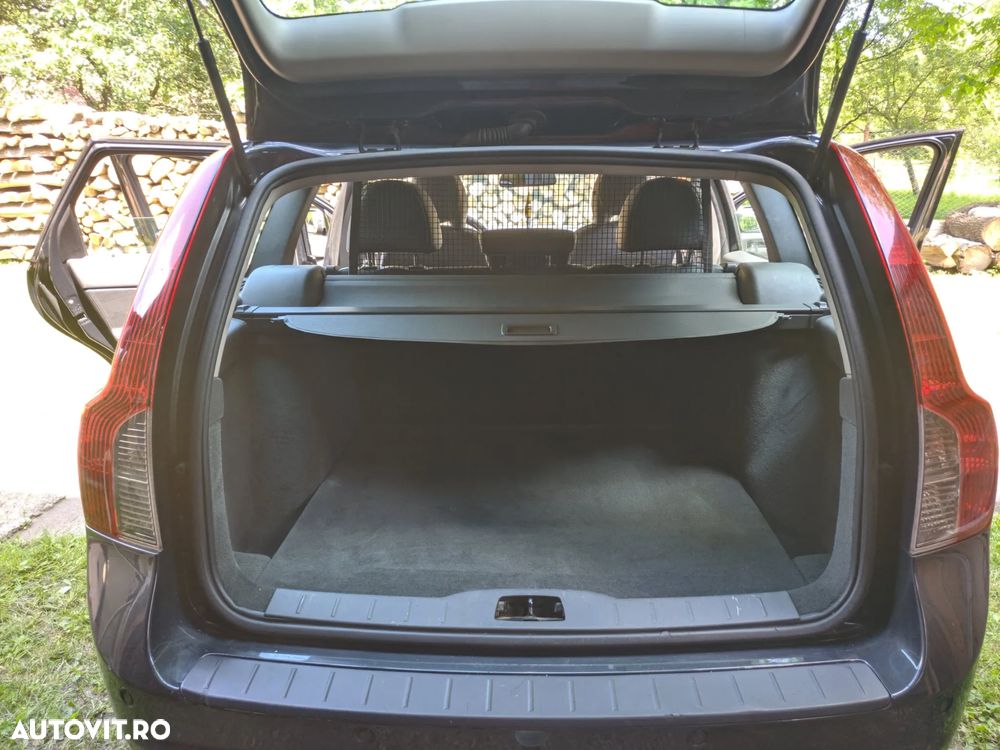 Volvo V50 - 16