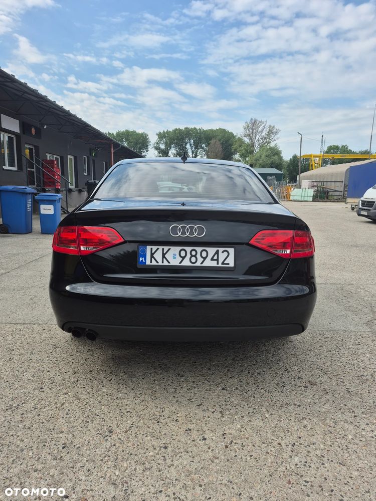 Audi A4 Limousine - 7