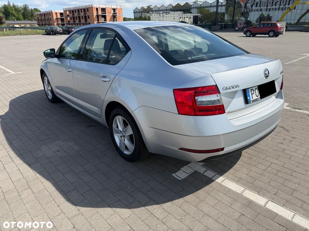 Skoda Octavia 1.6 TDI Style - 6