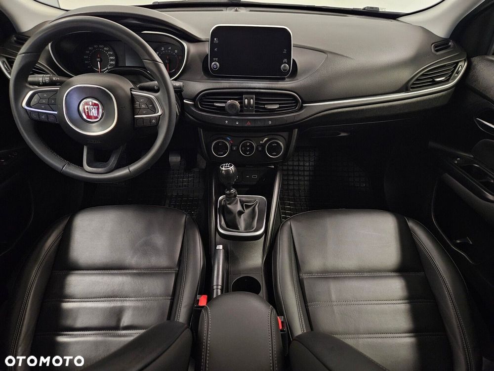 Fiat Tipo 1.4 T-Jet 16v Lounge EU6 - 11