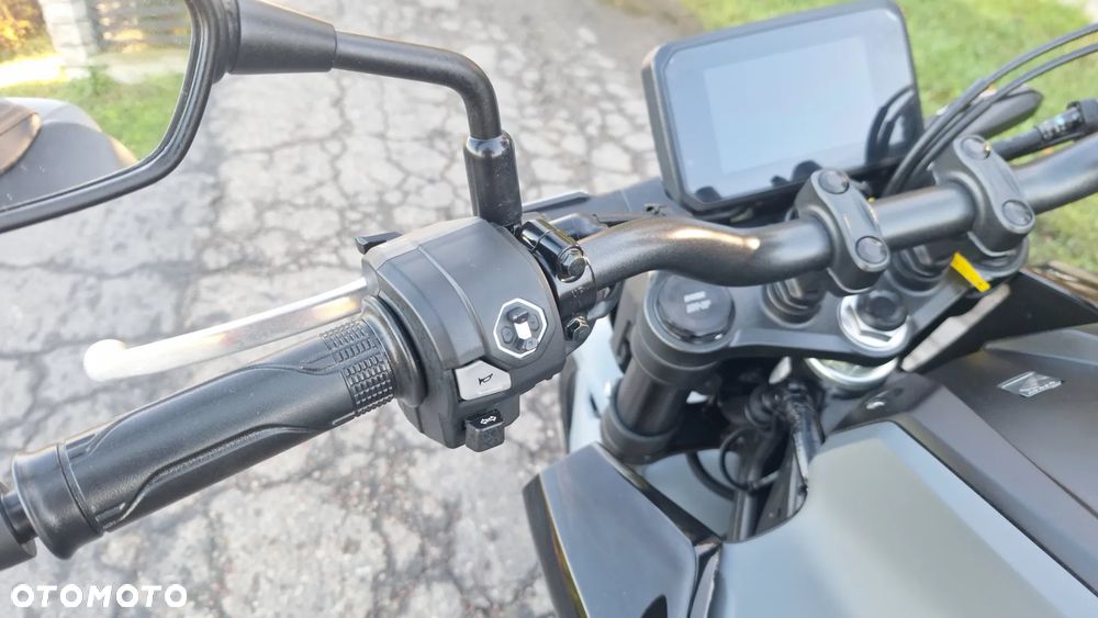 Honda CB - 32