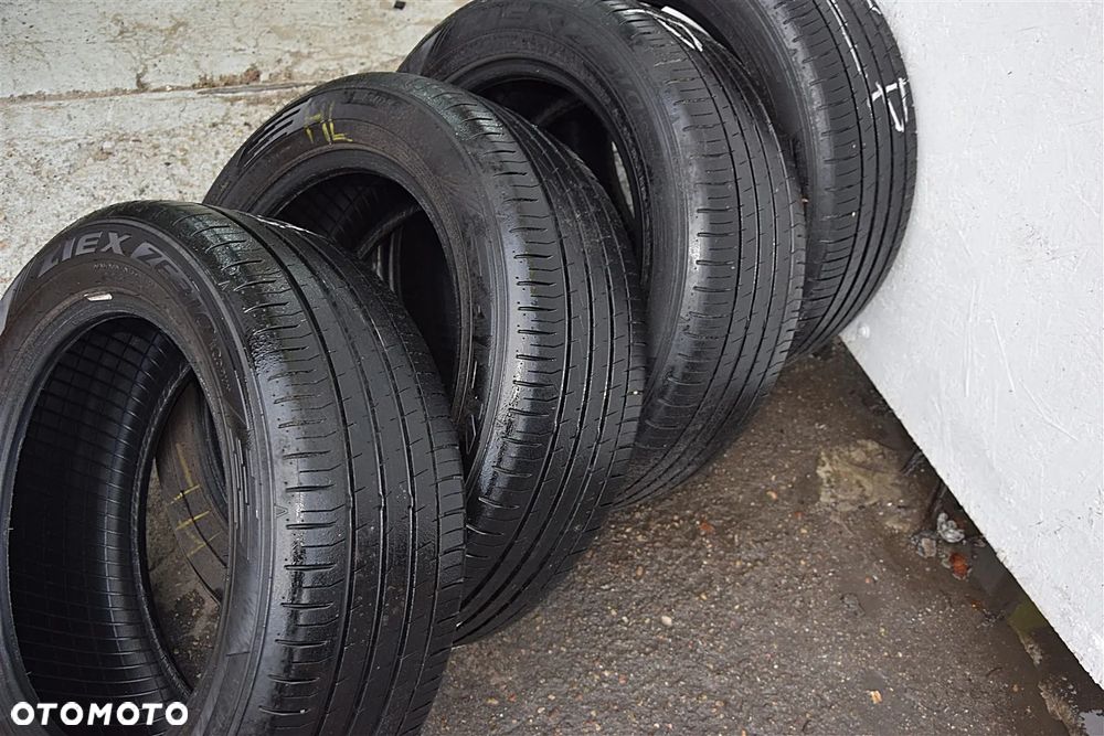 Citroën C4 1.4 16V Advance - 36