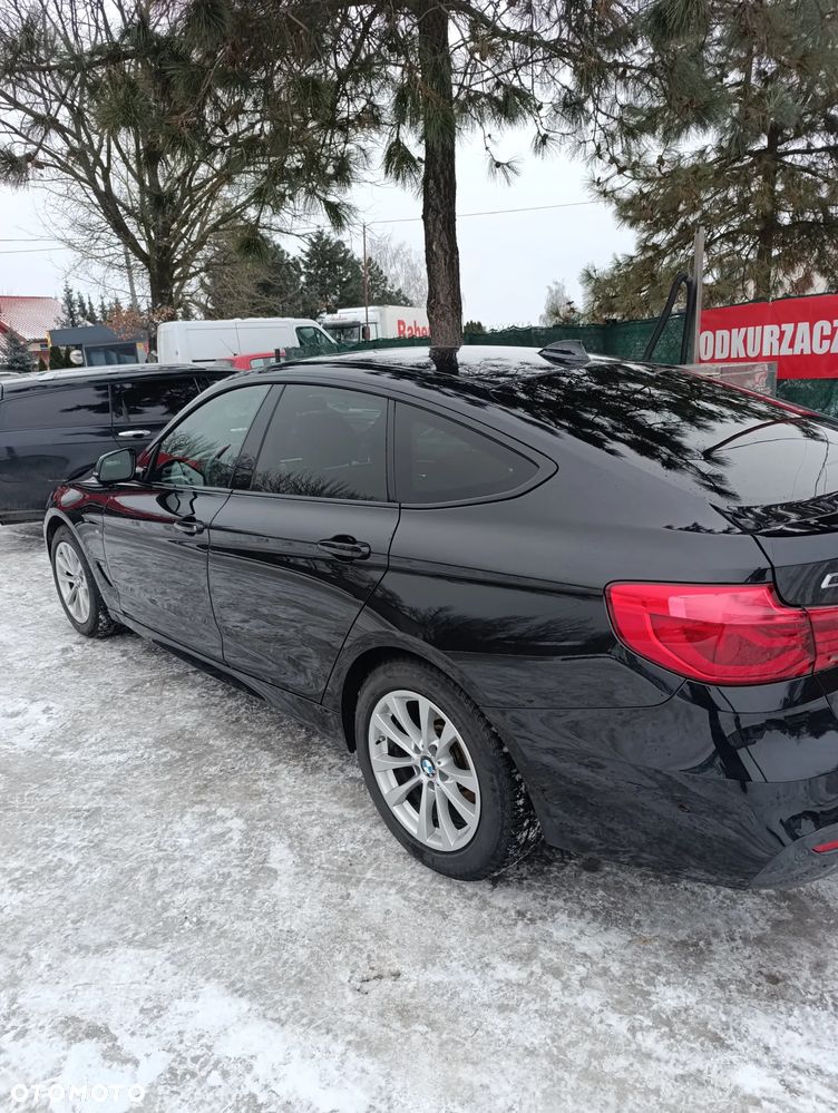 BMW Seria 3 320d - 12