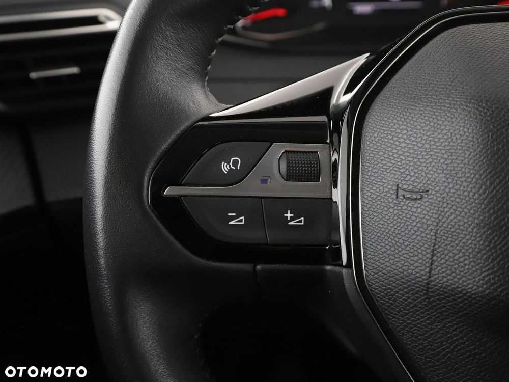 Peugeot 2008 PureTech 100 Allure - 32
