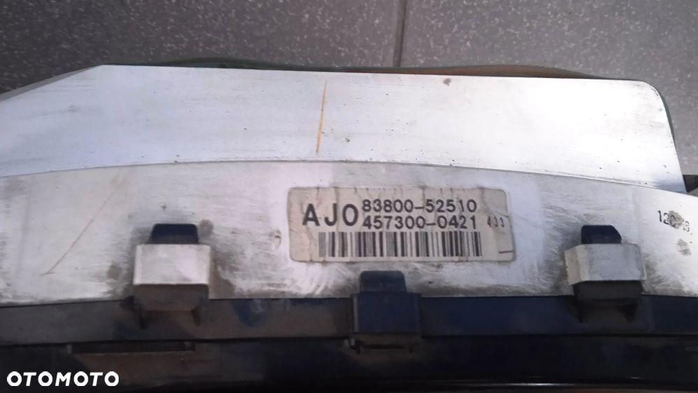 Licznik zegary Toyota Yaris Verso 83800-52510 - 2