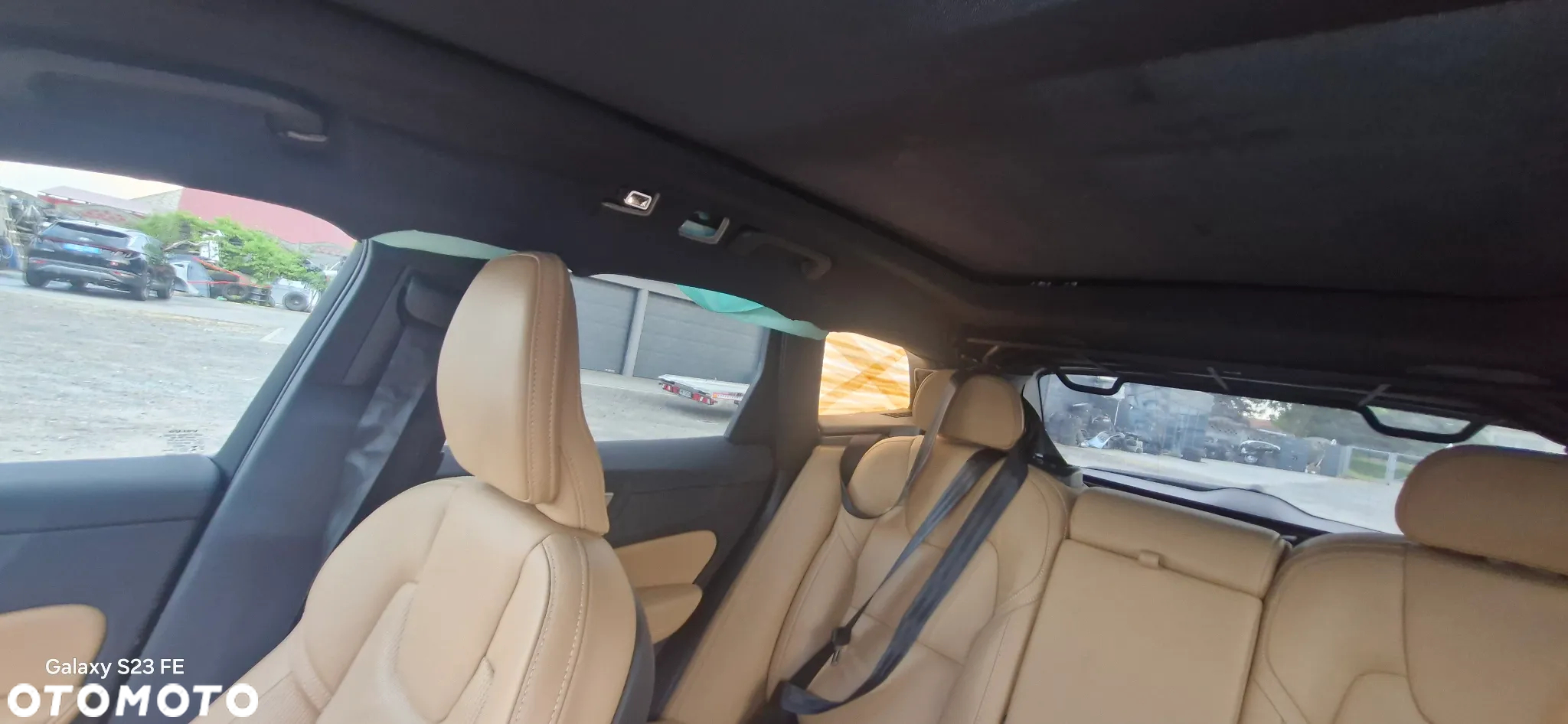 Volvo XC 60 T8 AWD Plug-in Hybrid Plus Black Edition - 23