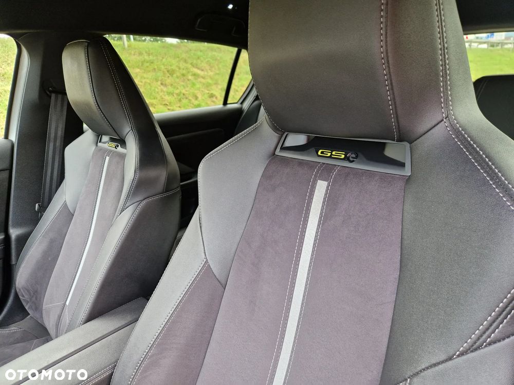 Opel Astra 1.6 T Plug-in Hybrid GSe - 22