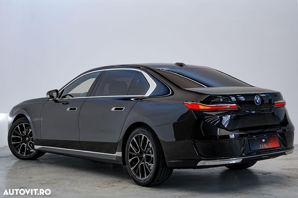 BMW Seria 7 - 8