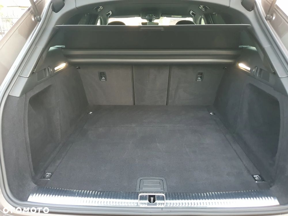 Audi A4 Avant 40 TDI quattro S tronic S line - 40