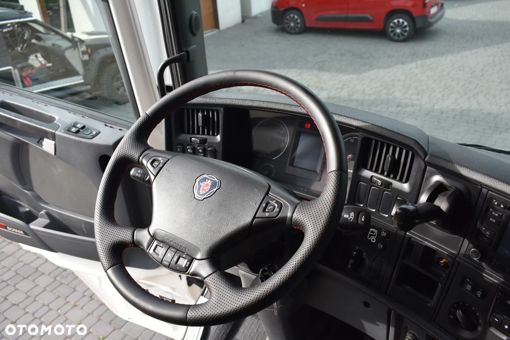 Scania R450 // CROWN EDITION // HYDRAULIKA // NAVI // KLIMA POSTOJOWA // ZABUDOWY MIĘDZYOSIOWE// DUŻA NAVI // - 32