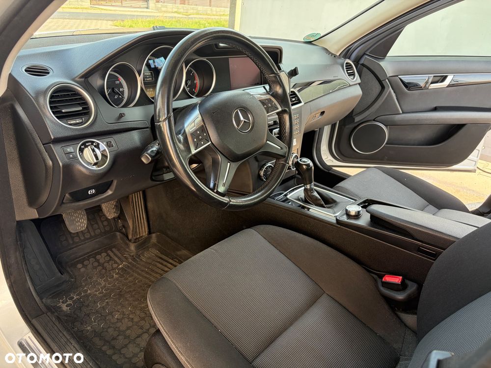 Mercedes-Benz Klasa C 200 CDI BlueEff Avantgarde - 7
