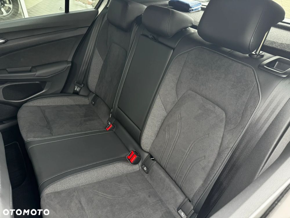 Volkswagen Golf 1.5 TSI EHybrid PHEV 150kW Life Plus DSG - 14