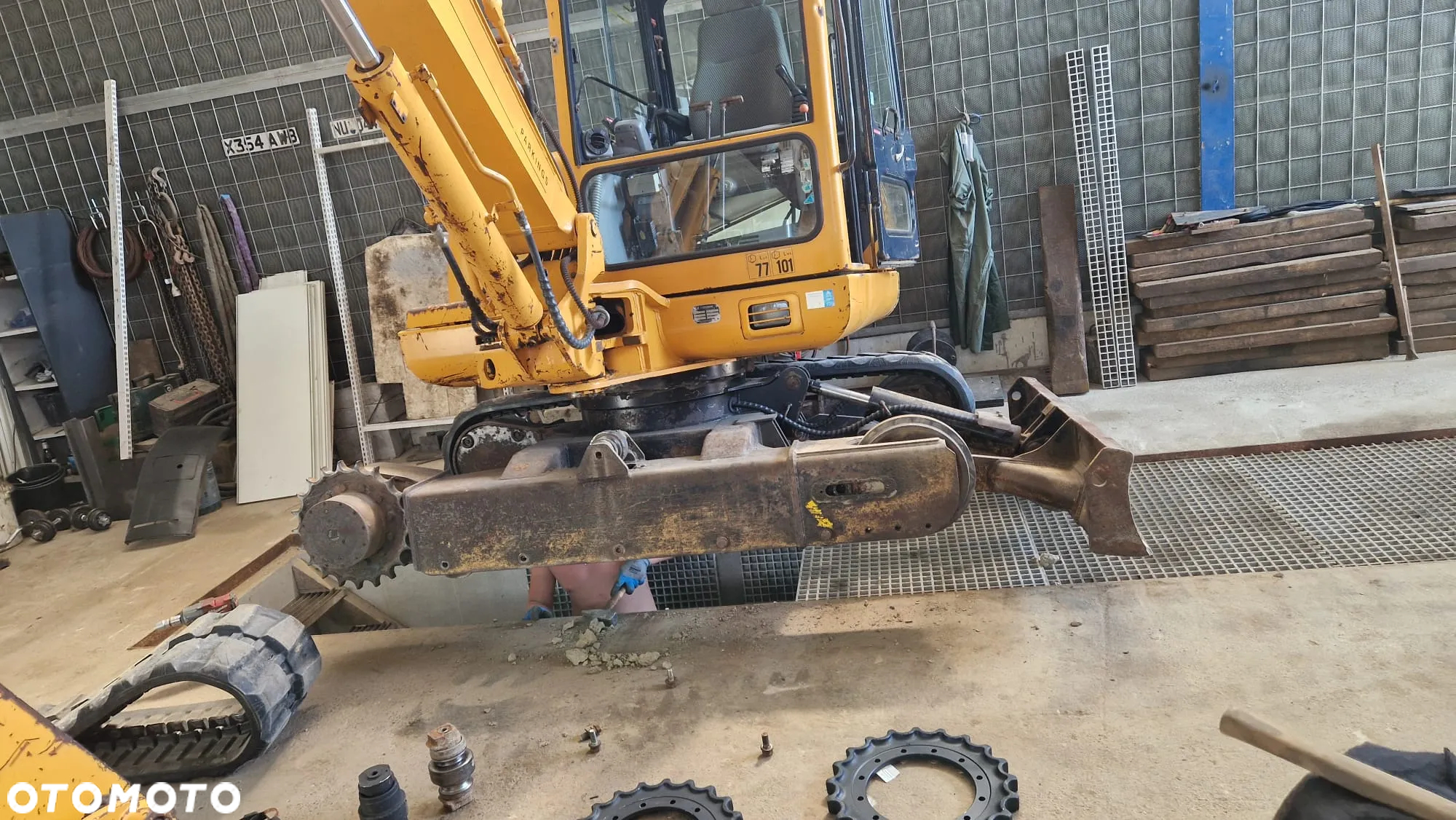 Hyundai ROBEX 55 R55 - 37