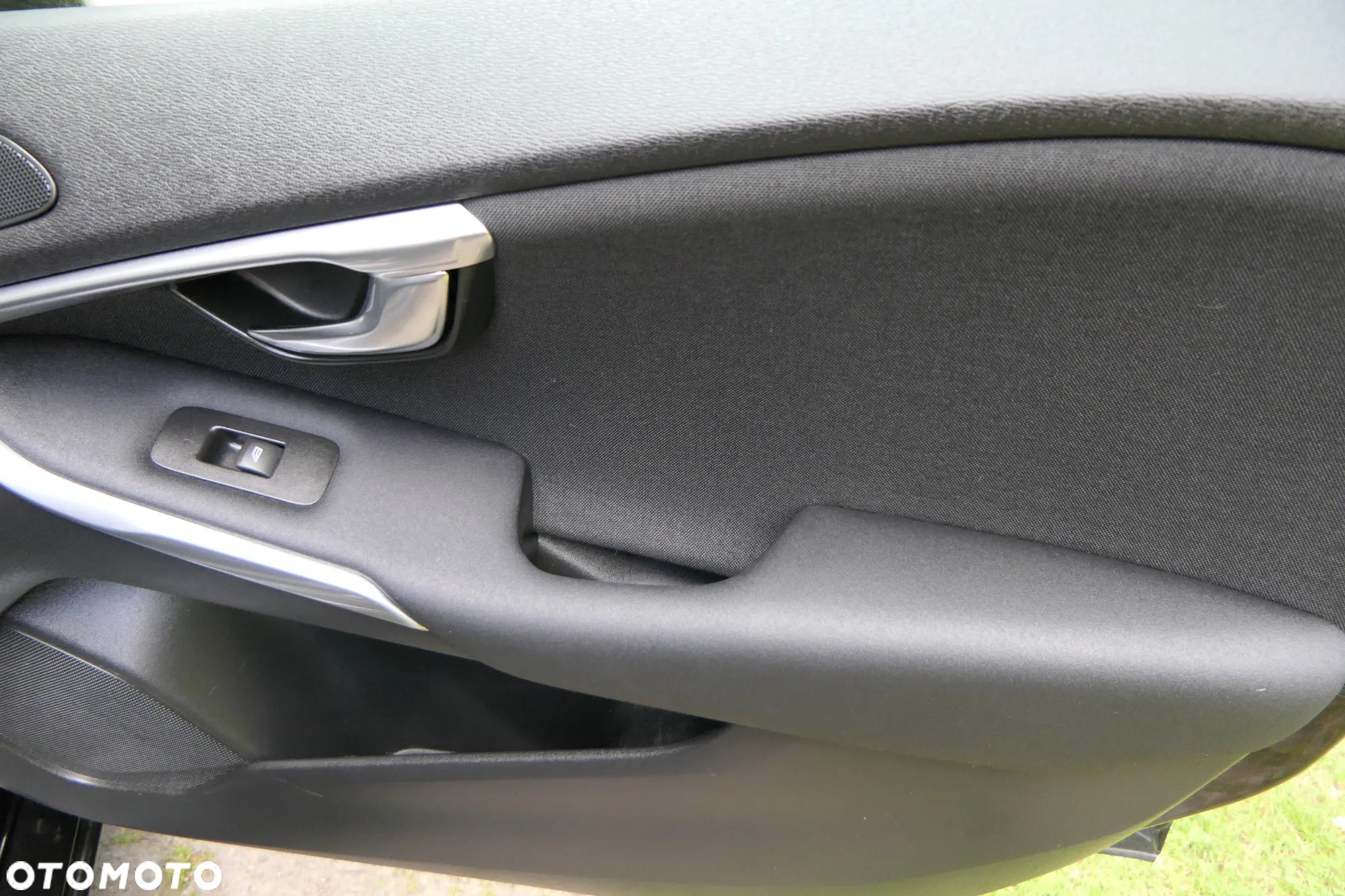Volvo V40 T3 Drive-E Momentum - 31