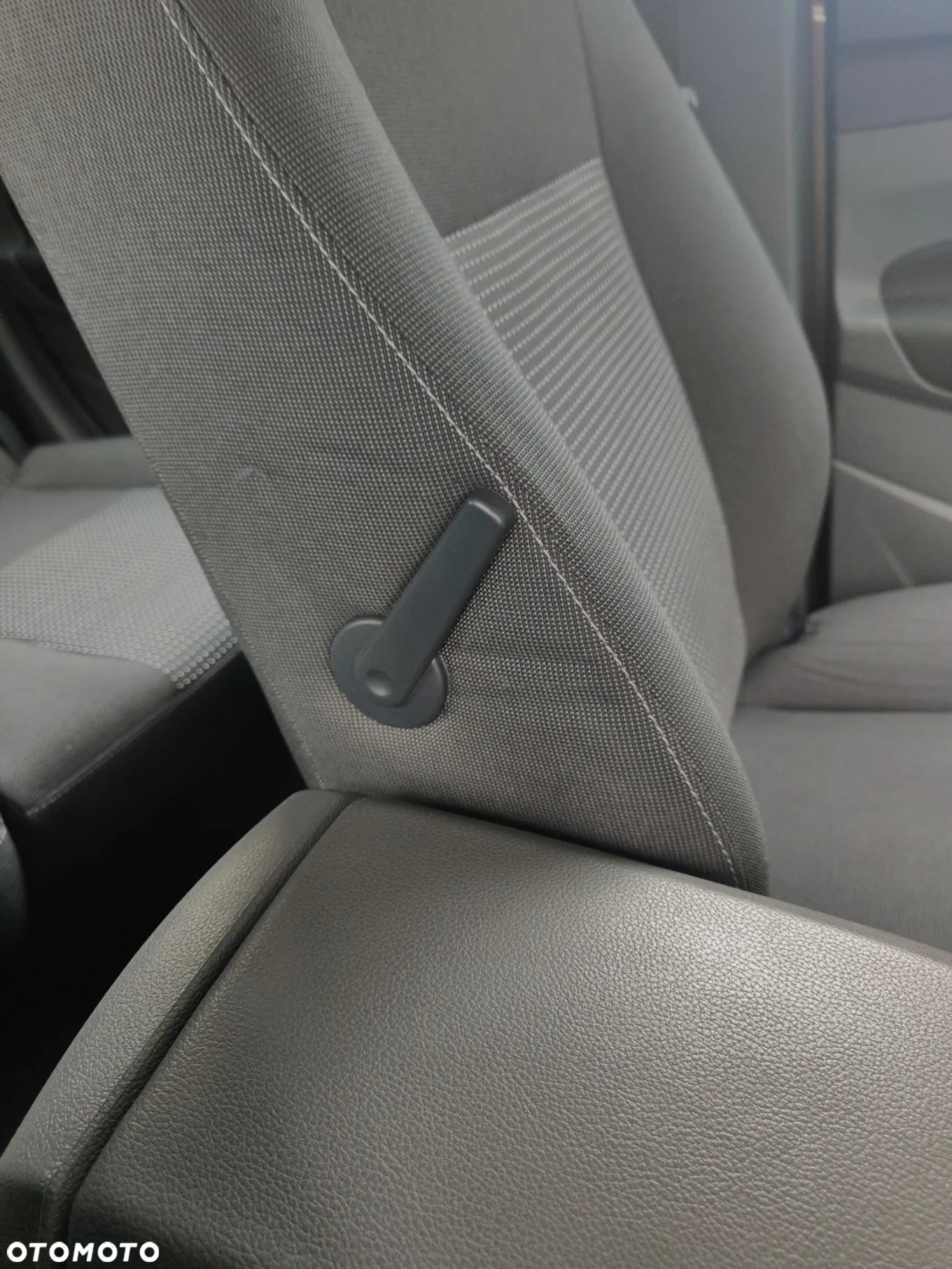 Ford C-MAX 1.6 Titanium - 25
