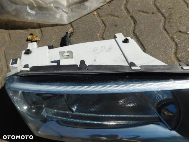 lampa prawa przód SKODA OCTAVIA I LIFT 00-10 EUROPA - 3