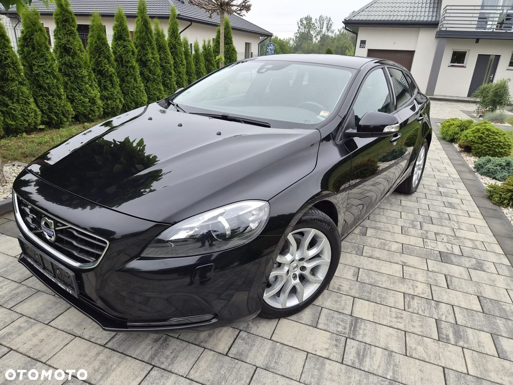 Volvo V40 D2 - 10