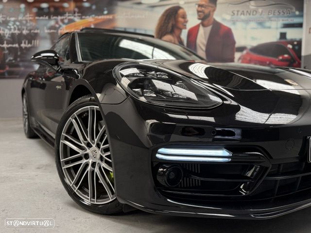 Porsche Panamera 4 E-Hybrid Platinum Edition - 2