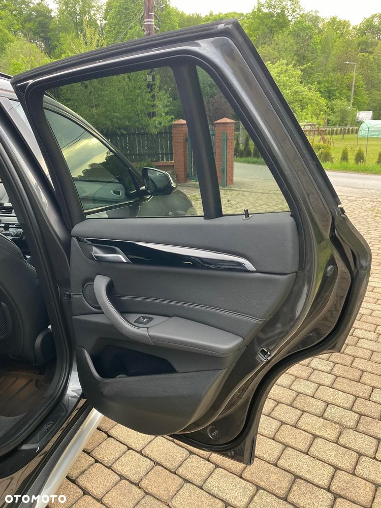 BMW X1 xDrive18d xLine sport - 32