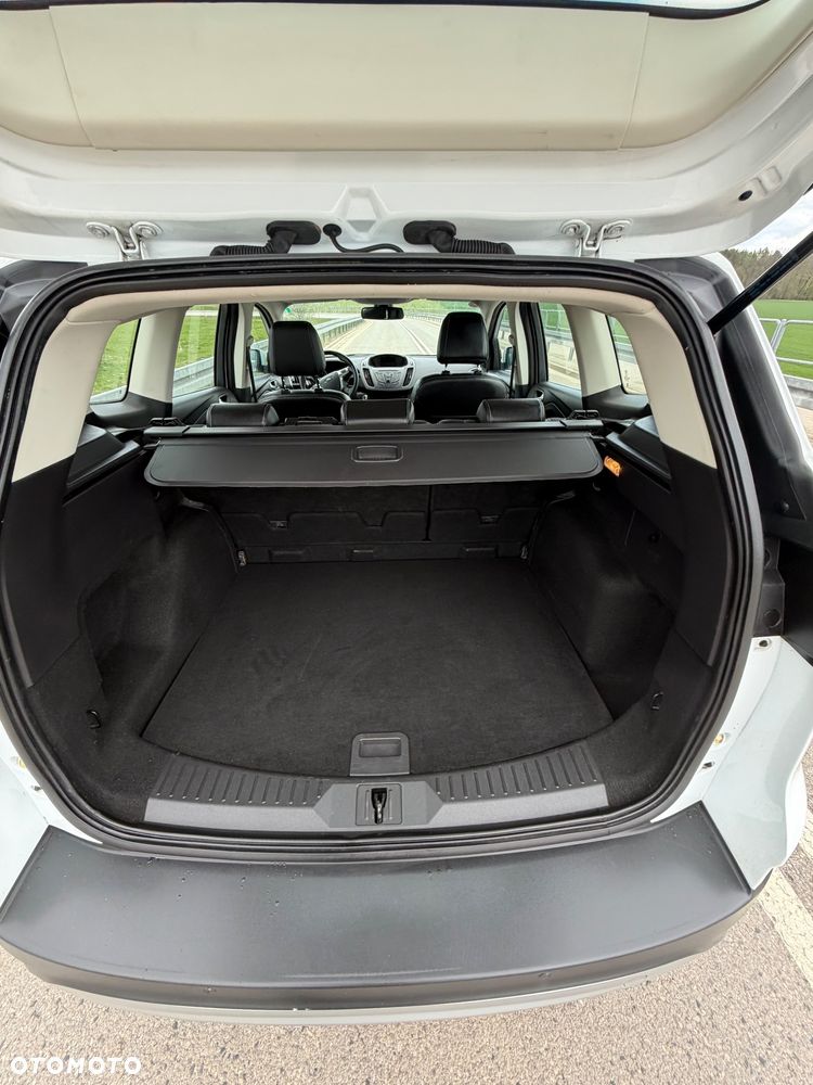 Ford Kuga 1.6 EcoBoost 2x4 Individual - 32