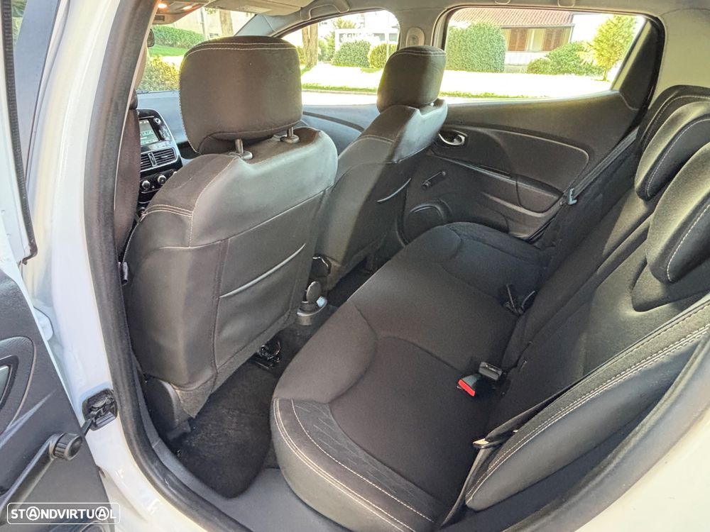Renault Clio - 15