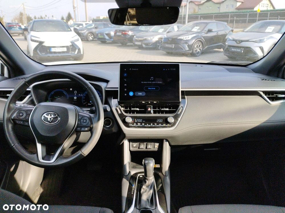 Toyota Corolla Cross - 13