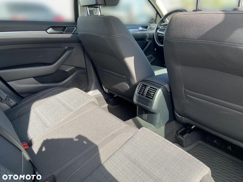 Volkswagen Passat 2.0 TSI Business DSG - 6