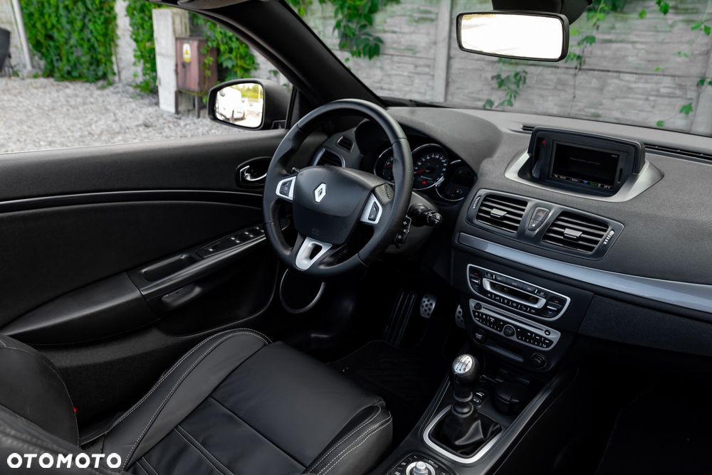 Renault Megane TCe 180 GT - 34