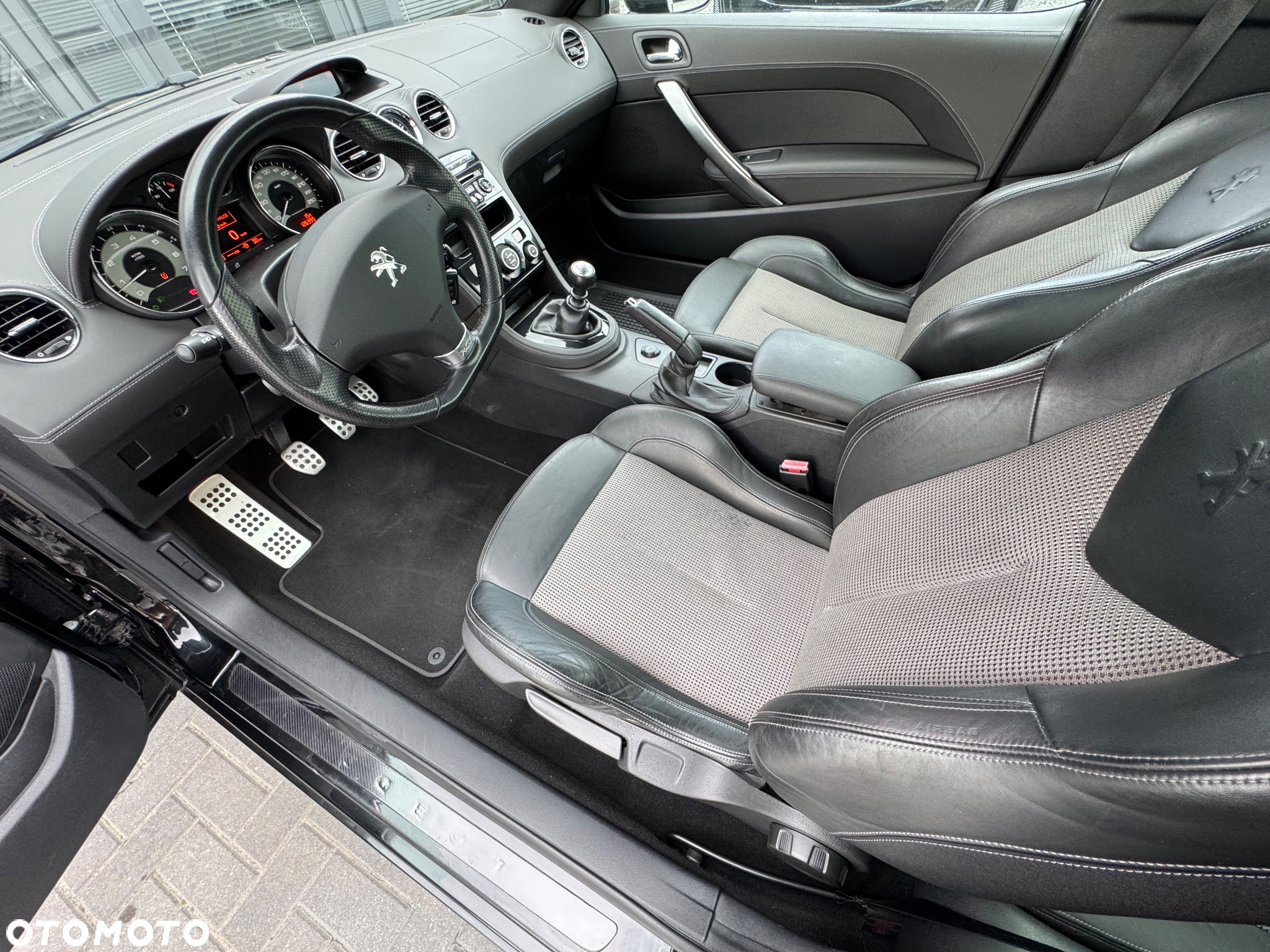 Peugeot RCZ 1.6 THP - 13